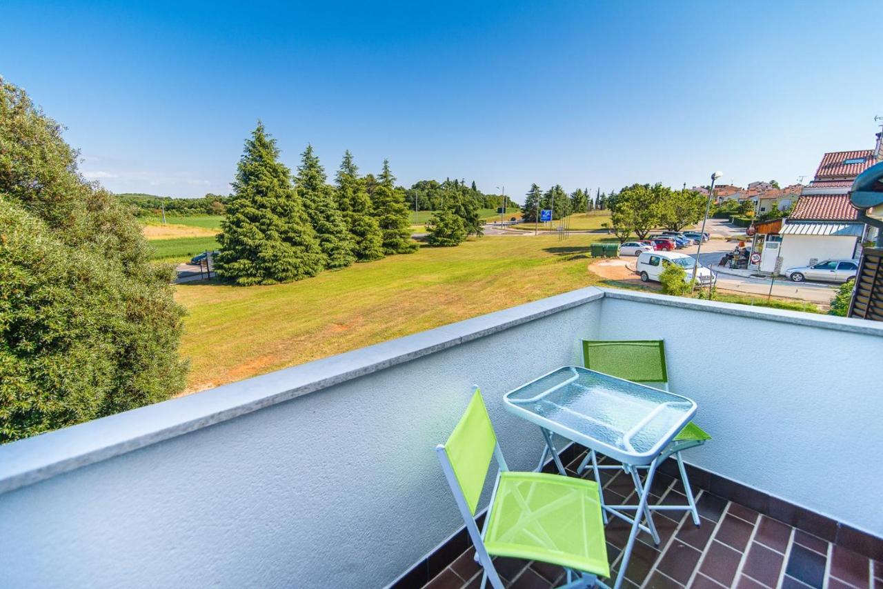 Apartments Pernar 포레치 외부 사진