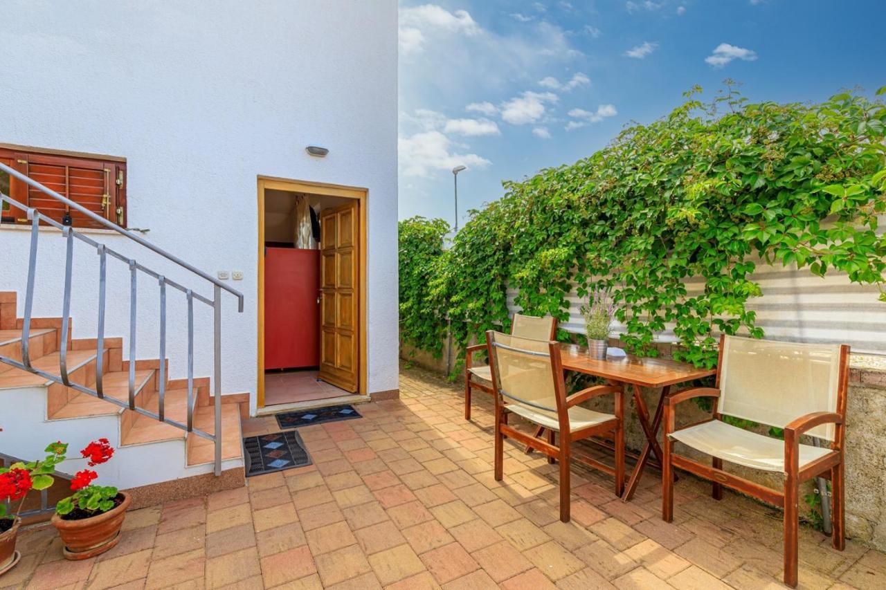 Apartments Pernar 포레치 외부 사진